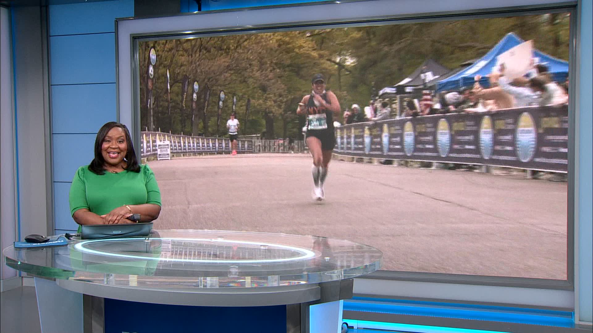 News 12 | Long Island | Racers Cross Finish Line At Long Island